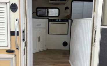 Ford-e-350-1992-custom-10