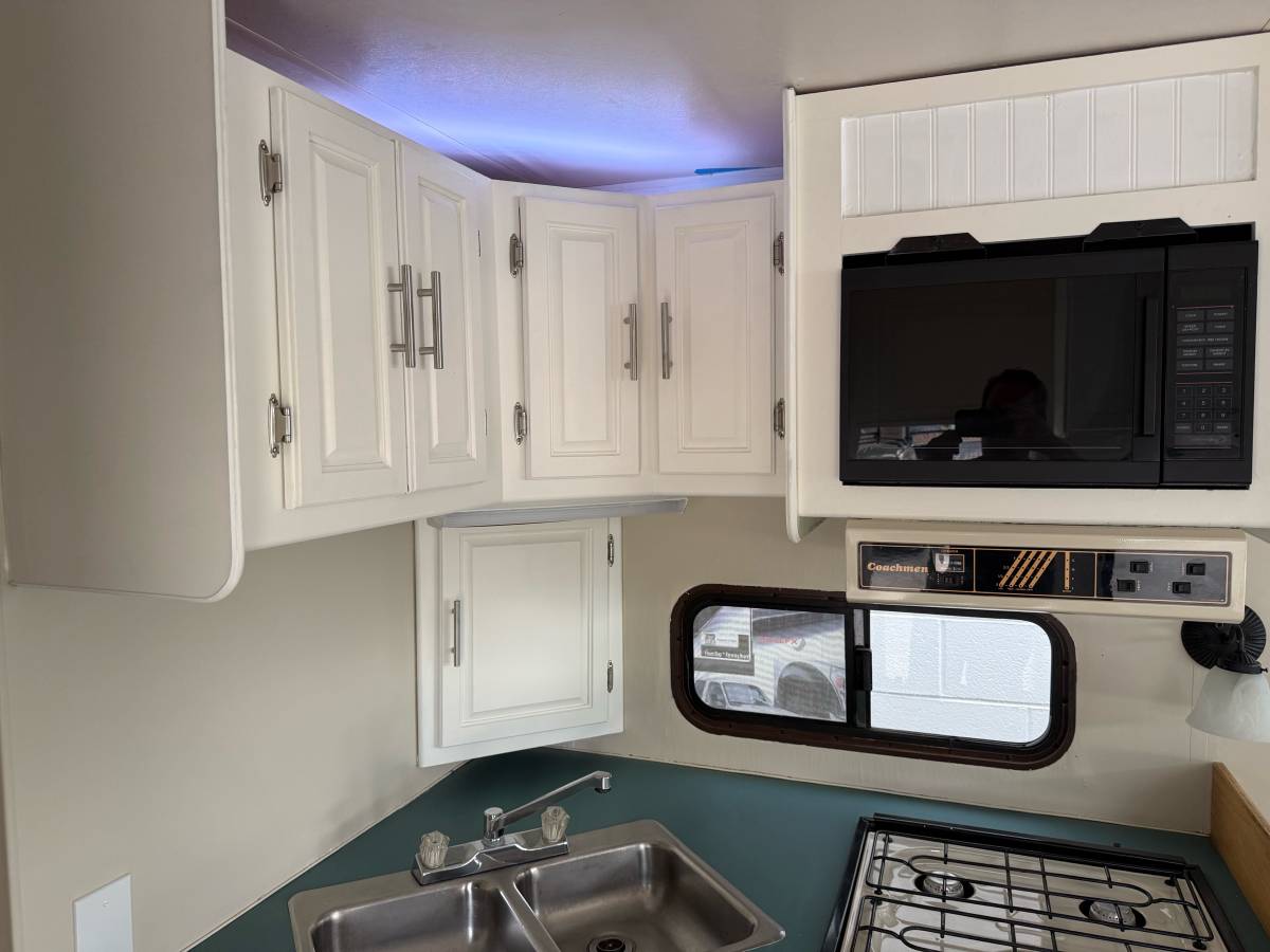 Ford-e-350-1992-custom-15