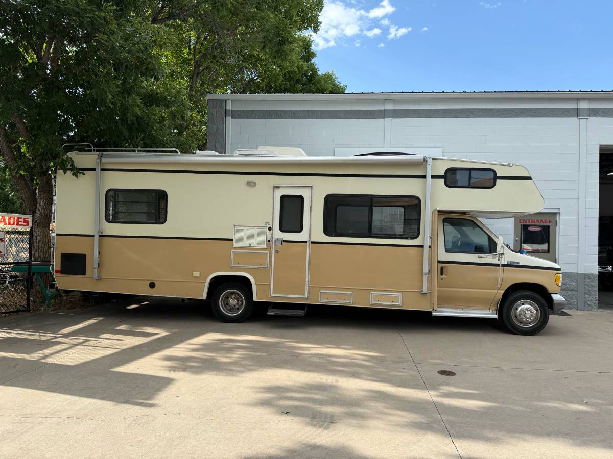 Ford-e-350-1992-custom-19