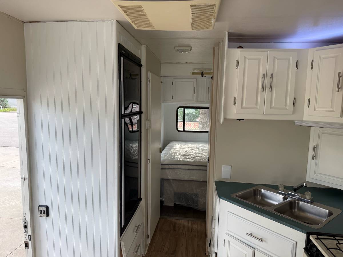 Ford-e-350-1992-custom-6