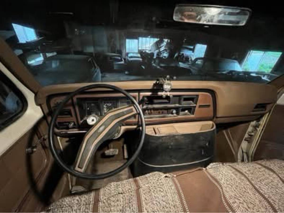 Ford-e-350-econoline-1986-brown-7