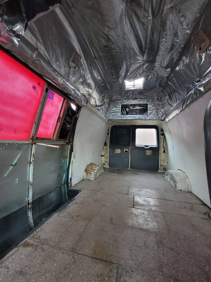 Ford-e-350-econoline-1992-custom-4