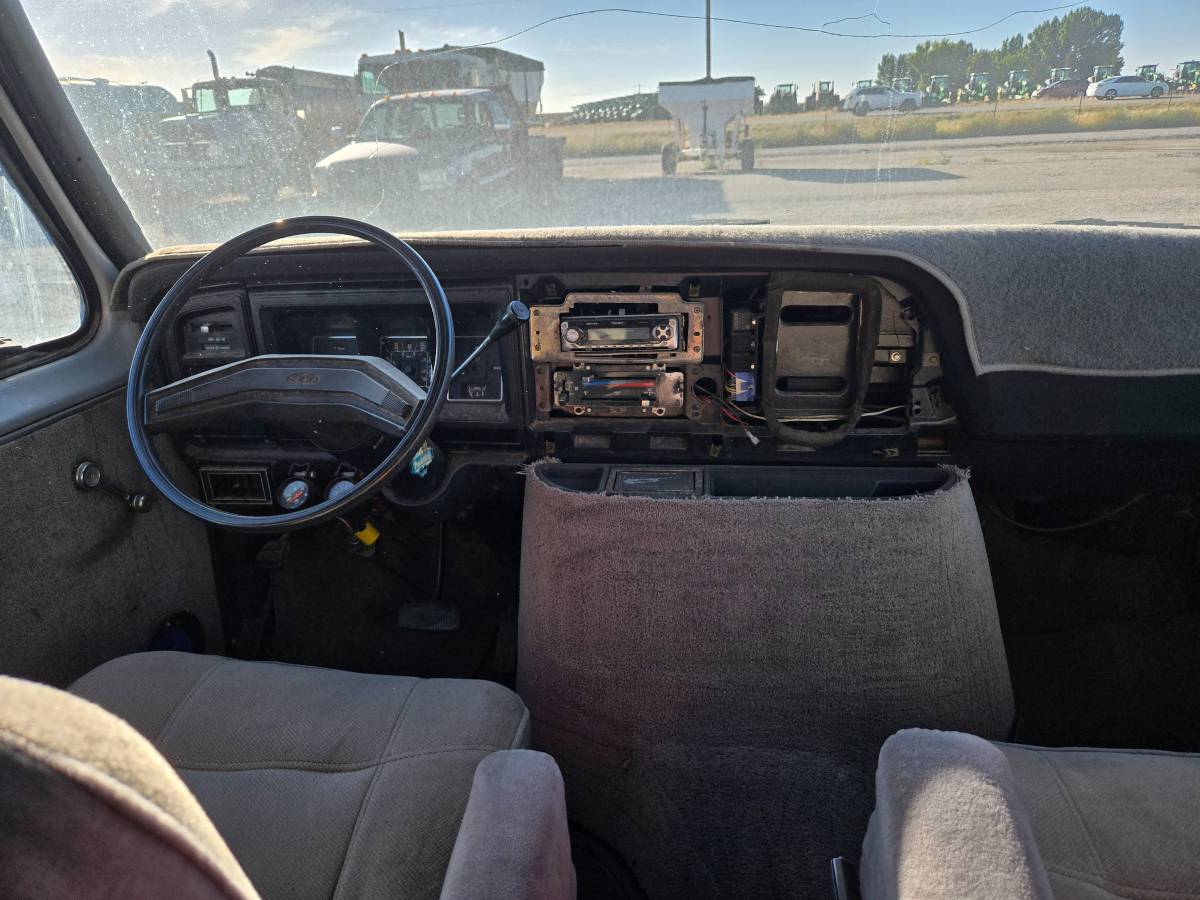 Ford-e100-1983-8