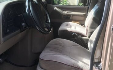 Ford-e150-cargo-van-1993-10