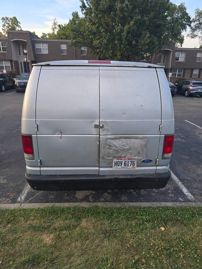 Ford-e150-cargo-van-1995-grey-3