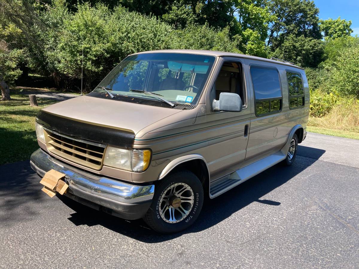 Ford-e150-conversion-van-1993-5