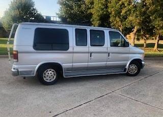 Ford-e150-van-1992-silver-2