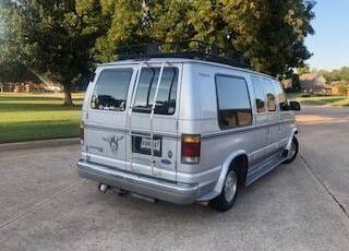 Ford-e150-van-1992-silver-3