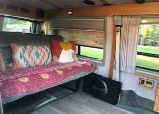 Ford-e150-van-1992-silver-7