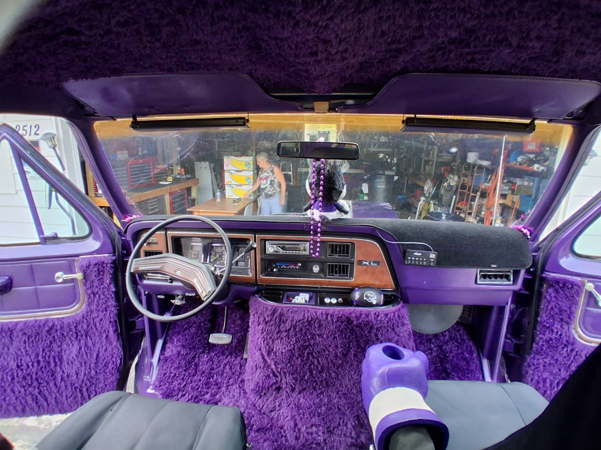 Ford-e250-econoline-1984-purple-12