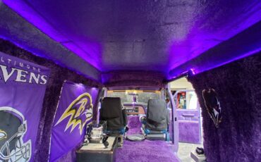Ford-e250-econoline-1984-purple-13