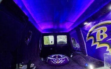 Ford-e250-econoline-1984-purple-19