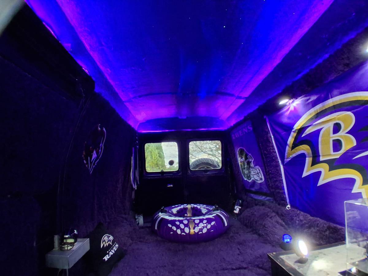 Ford-e250-econoline-1984-purple-19
