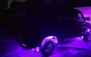 Ford-e250-econoline-1984-purple-21