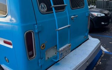 Ford-e250-econoline-camper-van-1978-blue-10