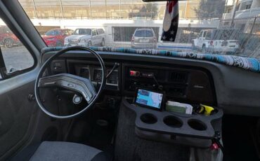 Ford-e250-econoline-camper-van-1978-blue-5