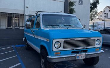 Ford-e250-econoline-camper-van-1978-blue-7