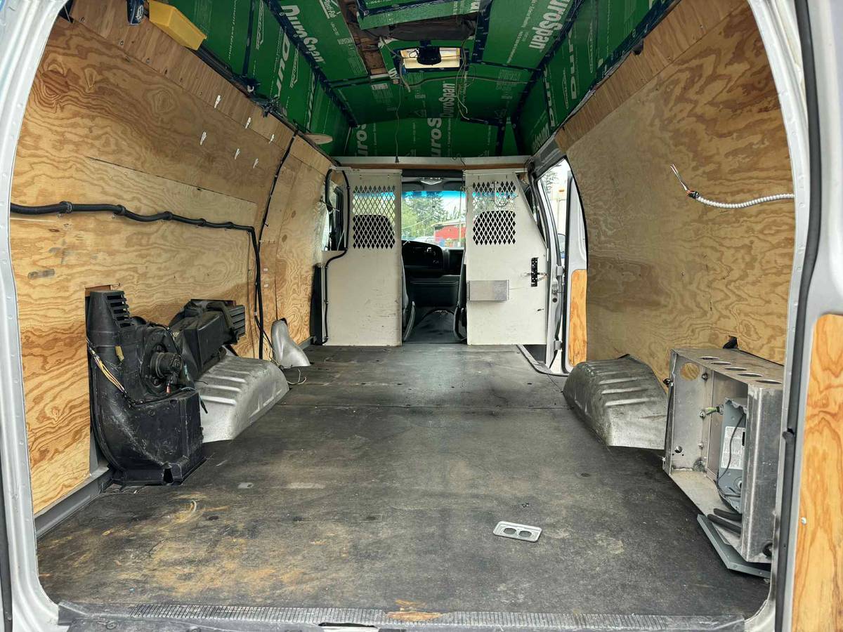 Ford-e250-econoline-cargo-van-1993-blue-12