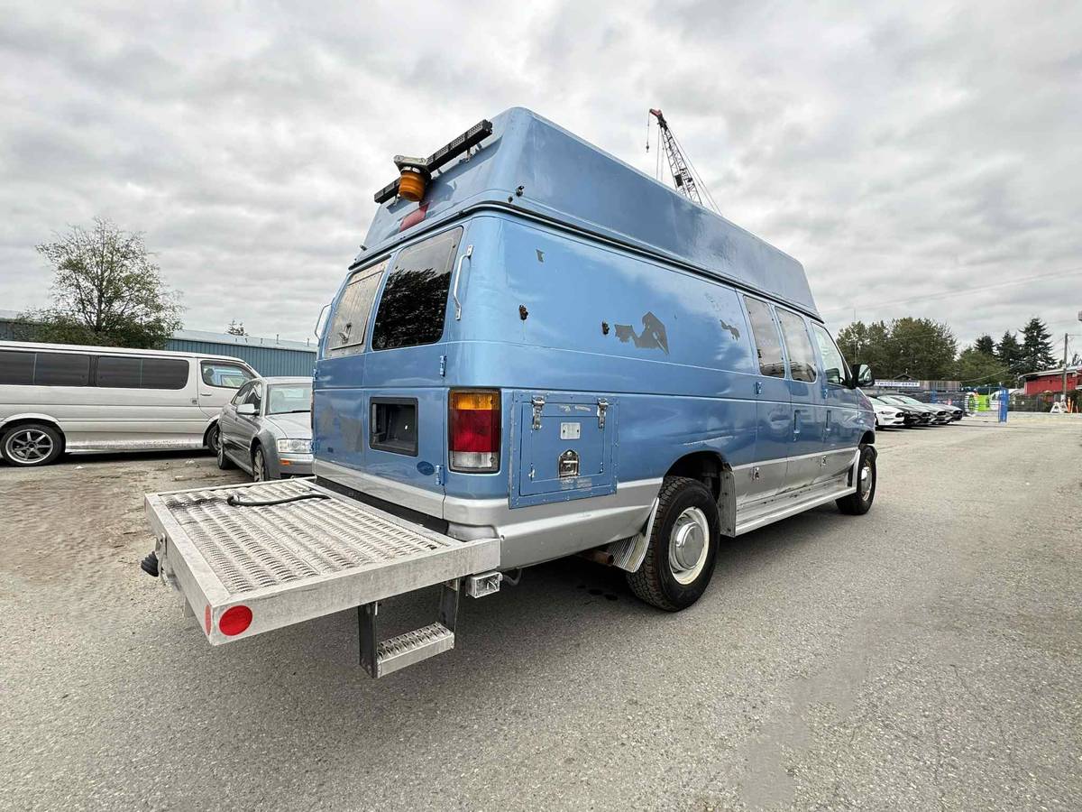 Ford-e250-econoline-cargo-van-1993-blue-3