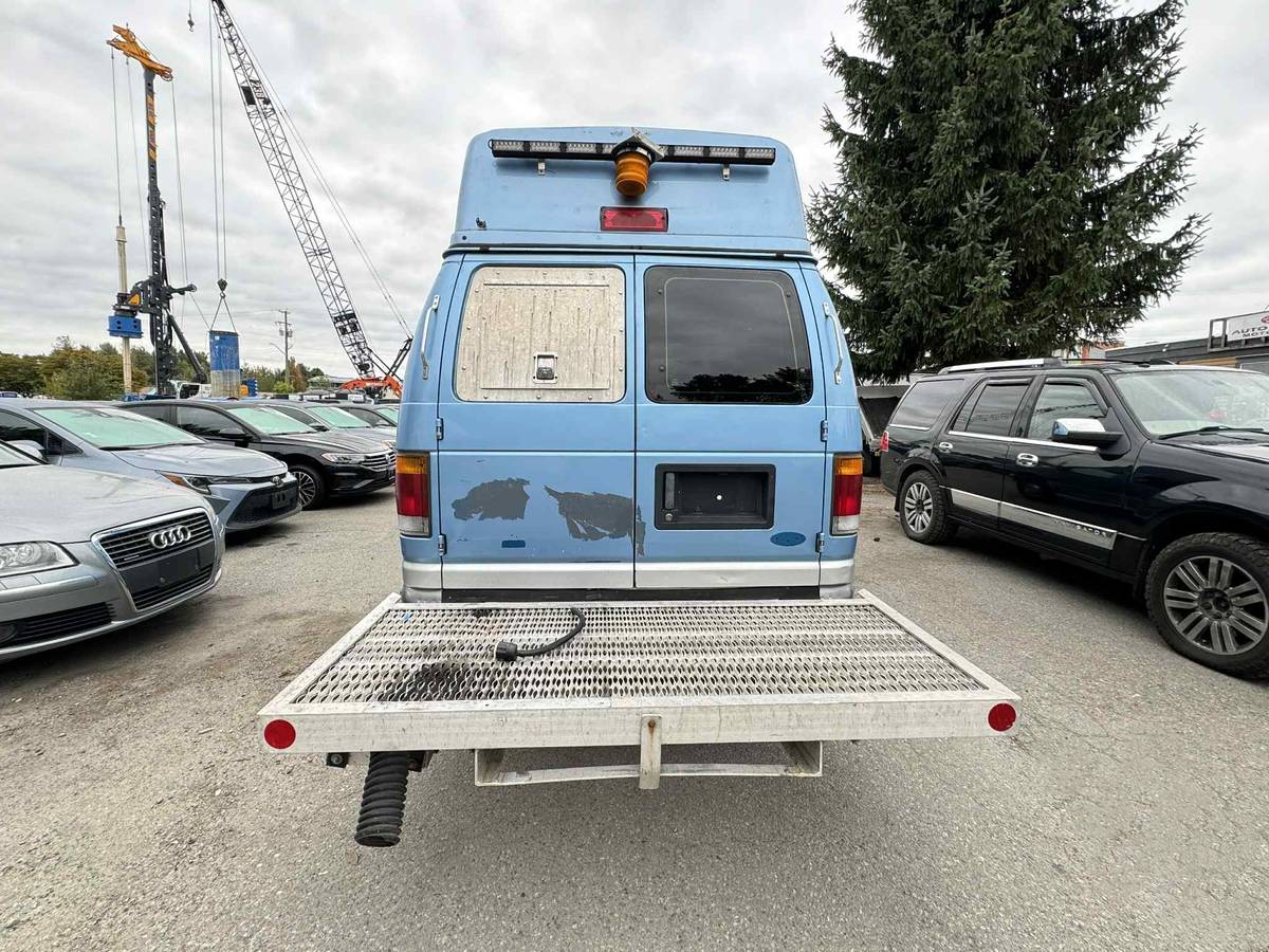 Ford-e250-econoline-cargo-van-1993-blue-4