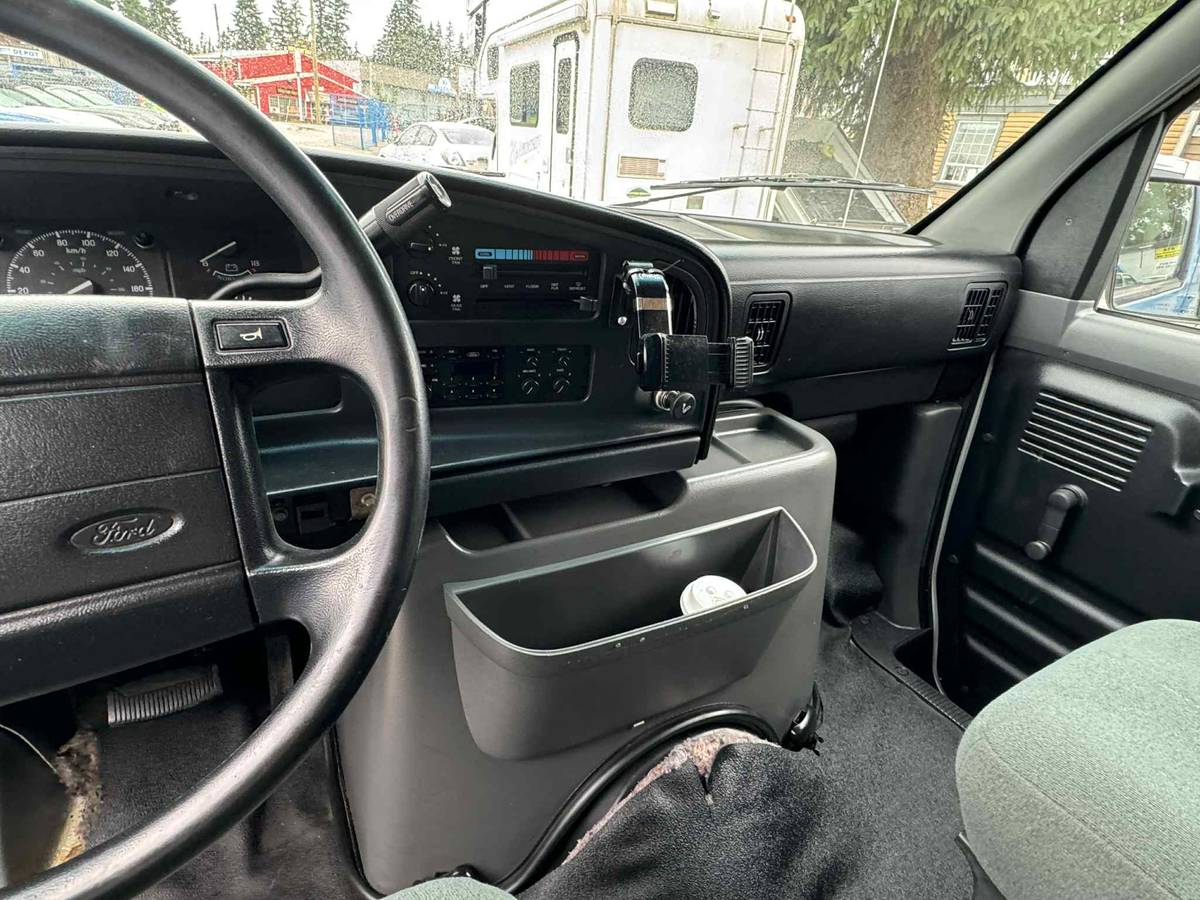Ford-e250-econoline-cargo-van-1993-blue-8