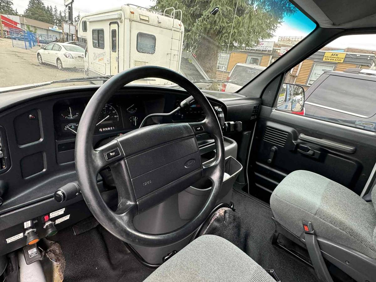 Ford-e250-econoline-cargo-van-1993-blue-9