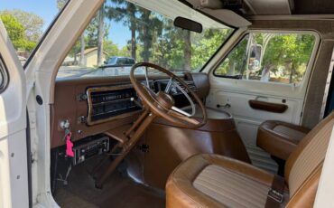 Ford-e300-1971-white-2