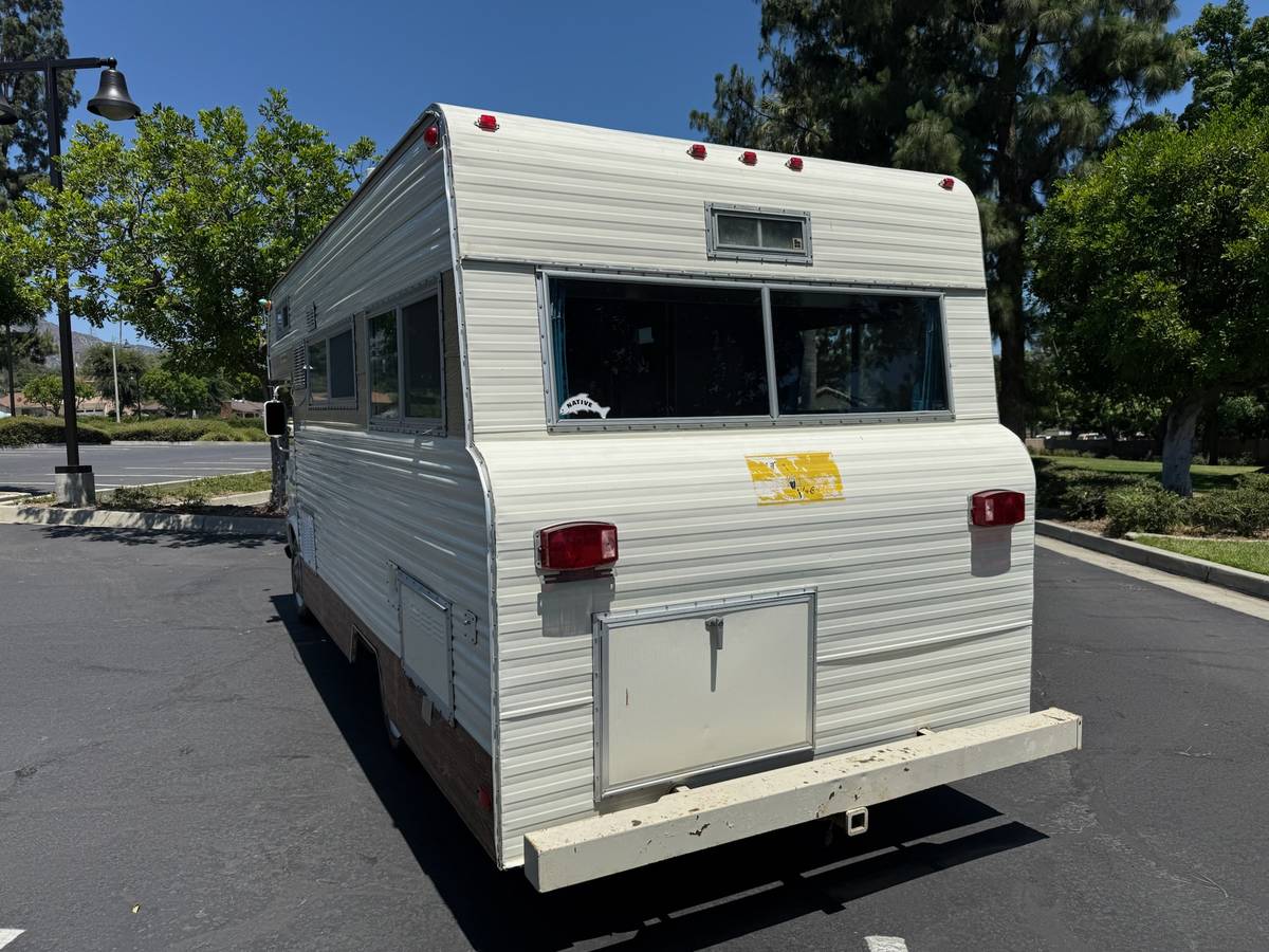 Ford-e300-1971-white-20