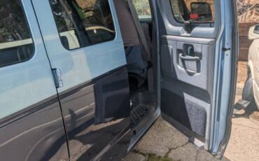Ford-e350-club-wagon-1992-blue-3