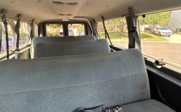 Ford-e350-club-wagon-1994-silver-4