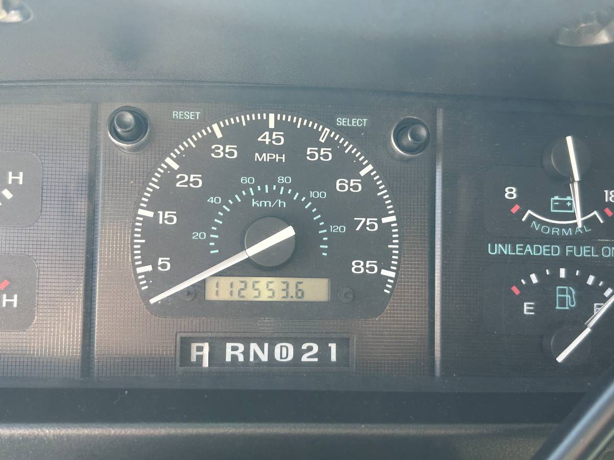Ford-e350-club-wagon-1994-silver-7