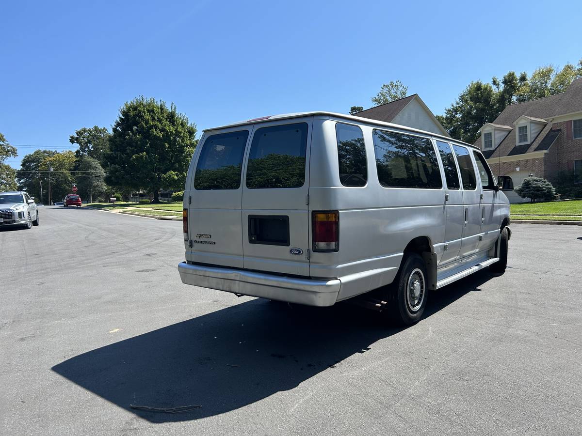 Ford-e350-club-wagon-1994-silver-9
