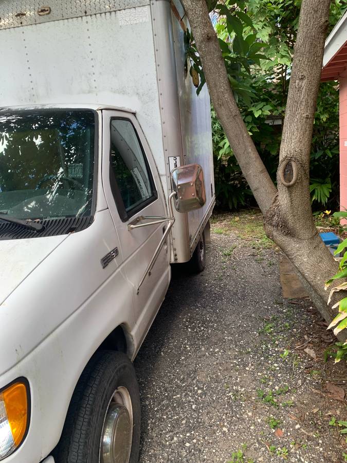 Ford-e350-cut-away-van-10-1995-white-2