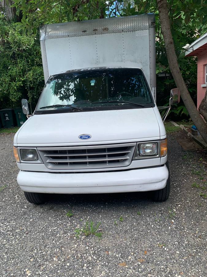 Ford-e350-cut-away-van-10-1995-white-3