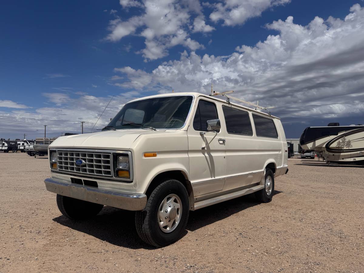 Ford-e350-passenger-van-1991-white-1