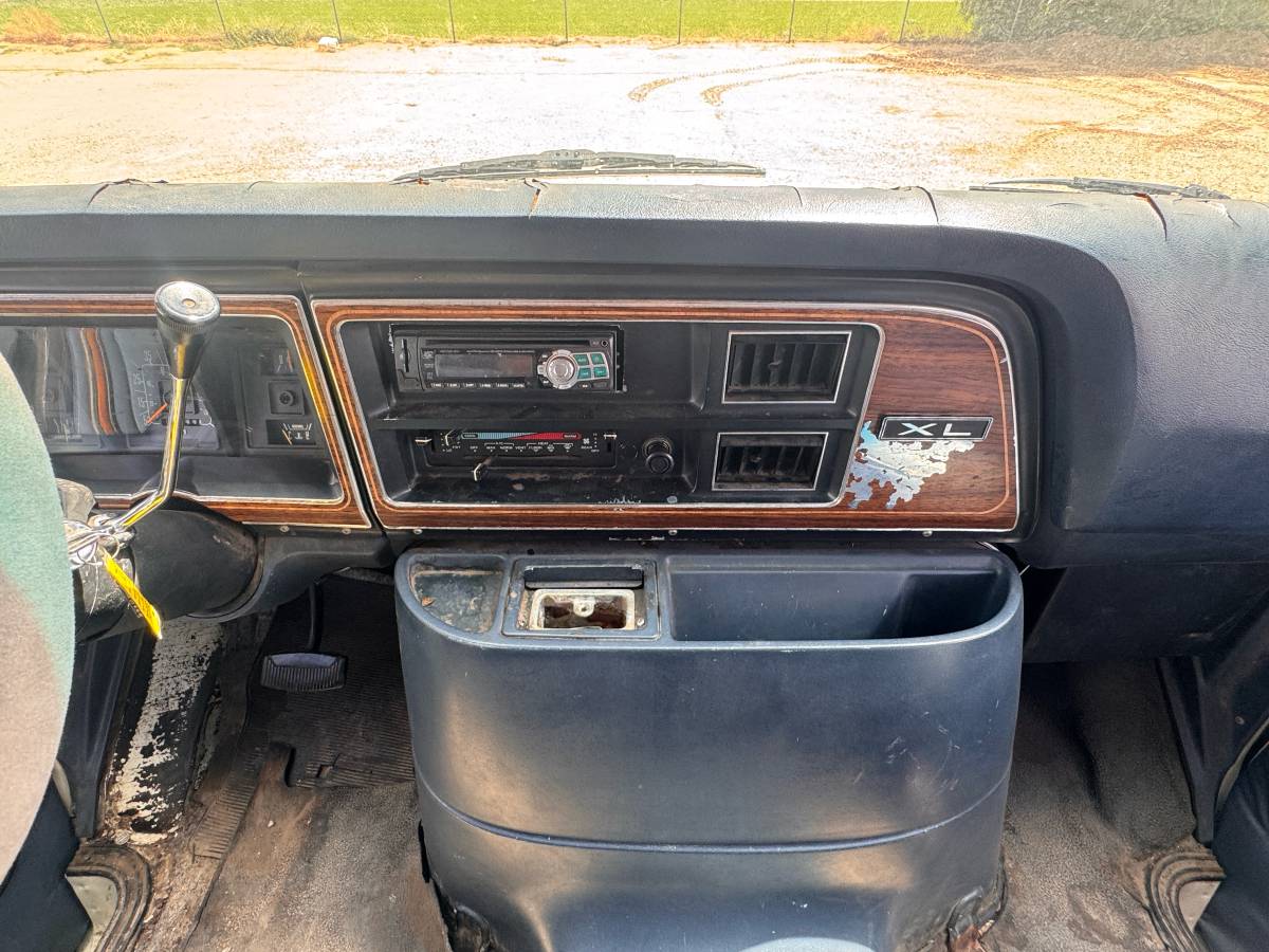 Ford-e350-passenger-van-1991-white-10