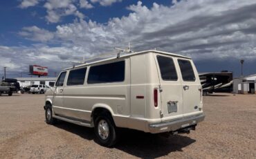Ford-e350-passenger-van-1991-white-3