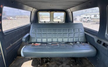 Ford-e350-passenger-van-1991-white