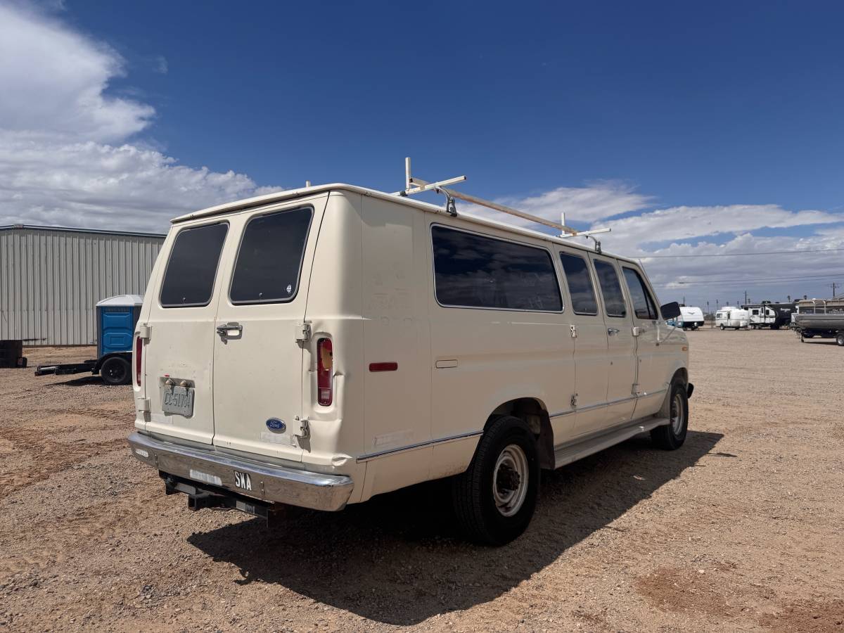Ford-e350-passenger-van-1991-white-5