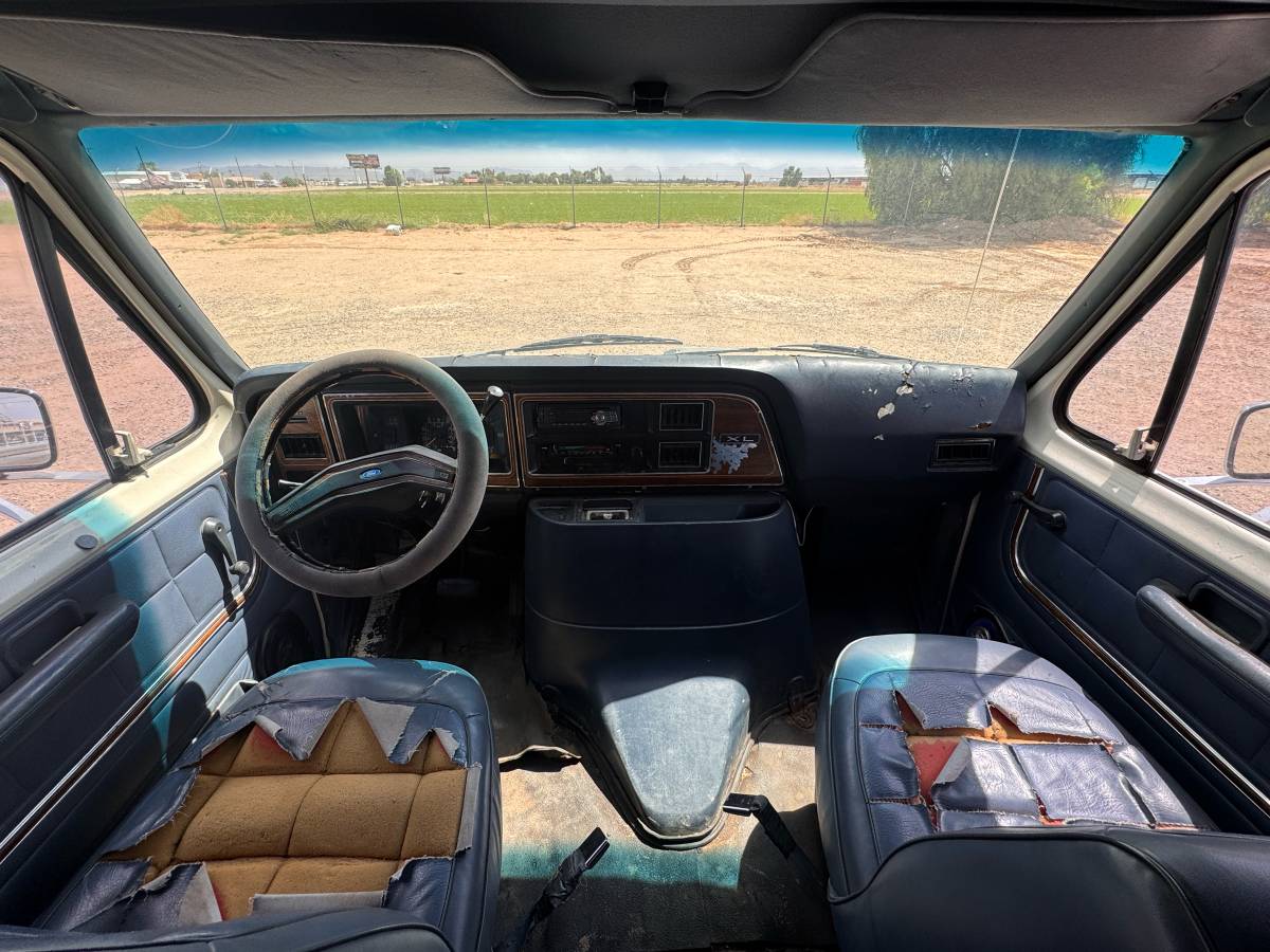 Ford-e350-passenger-van-1991-white-7