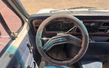 Ford-e350-passenger-van-1991-white-9