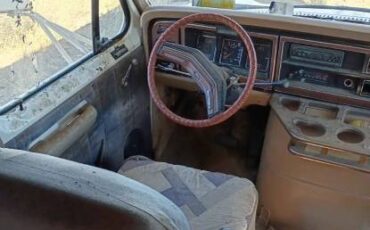 Ford-e350-rv-diesel-1983-4