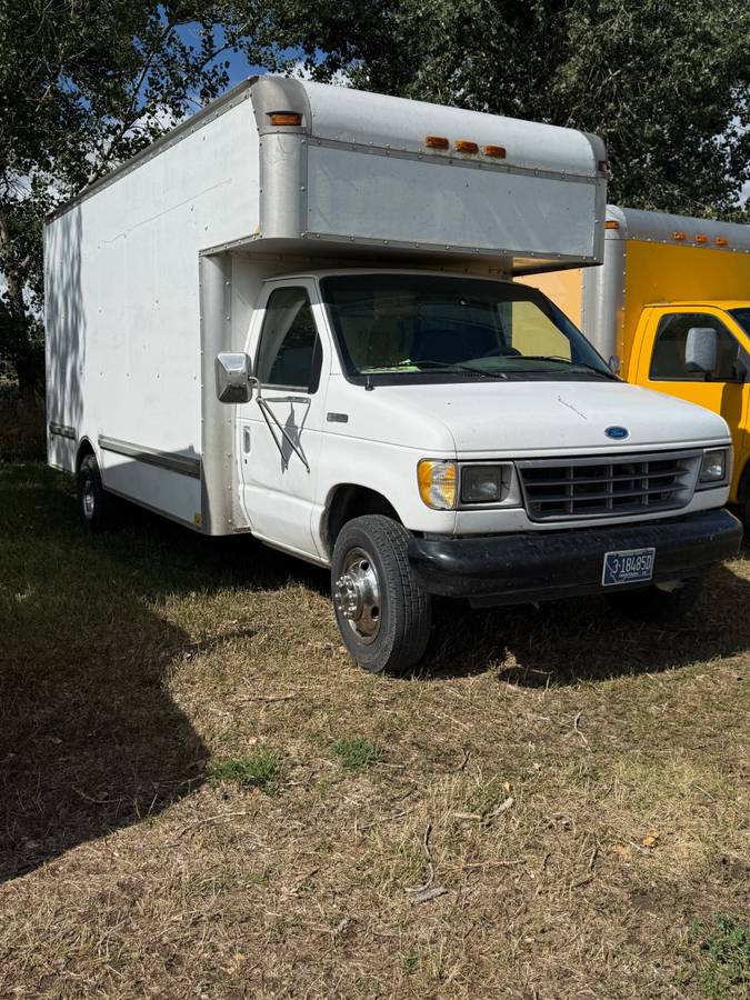 Ford-e350-van-1994-white-2