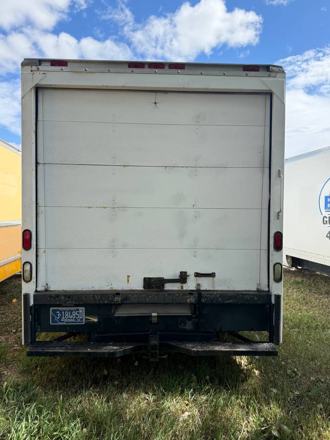 Ford-e350-van-1994-white-6