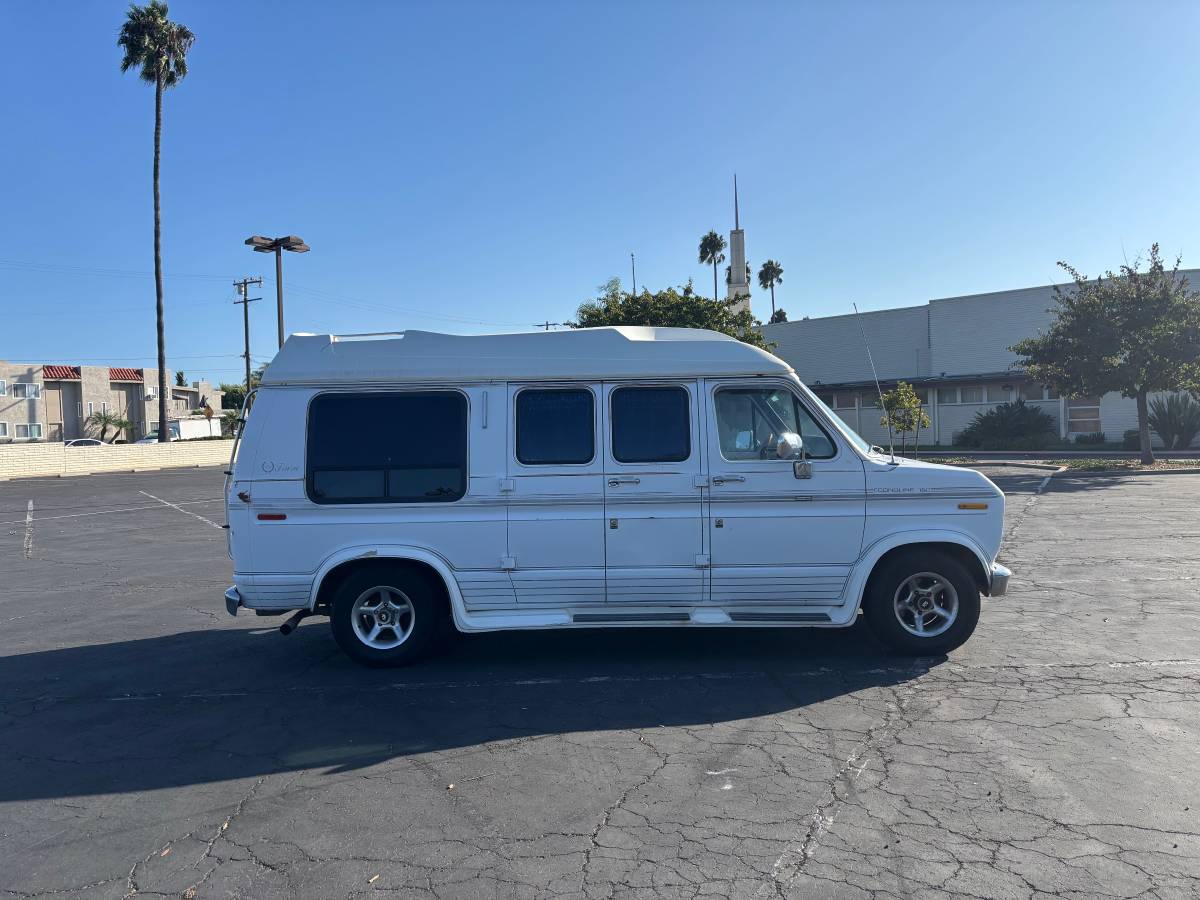 Ford-econoline-150-1990-white-2