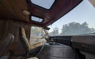 Ford-econoline-1973-white-12