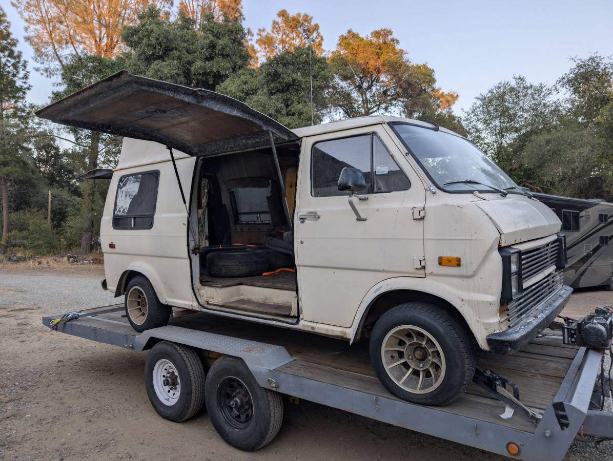 Ford-econoline-1973-white-15