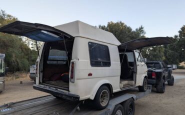 Ford-econoline-1973-white