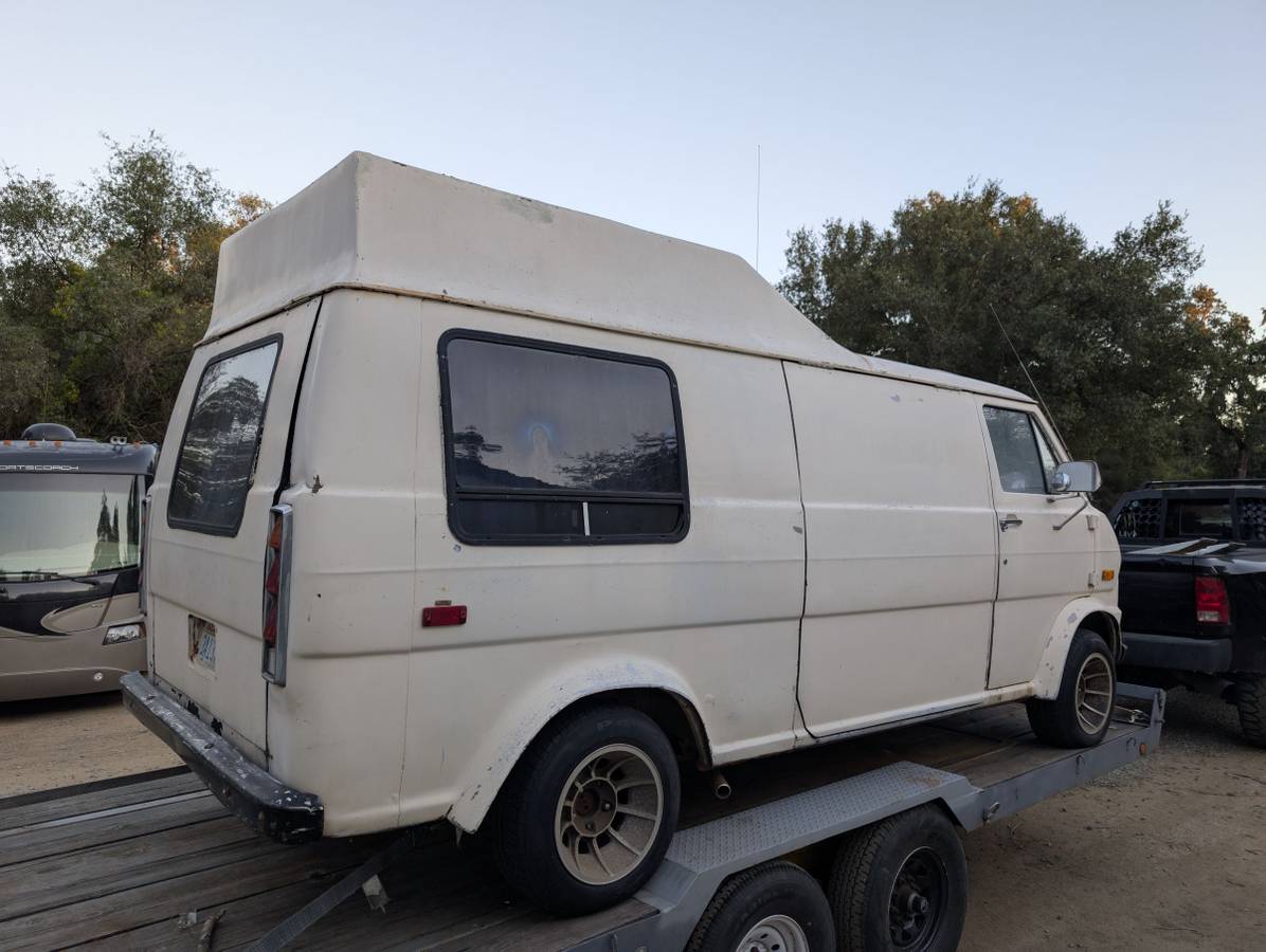 Ford-econoline-1973-white-7