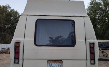Ford-econoline-1973-white-8